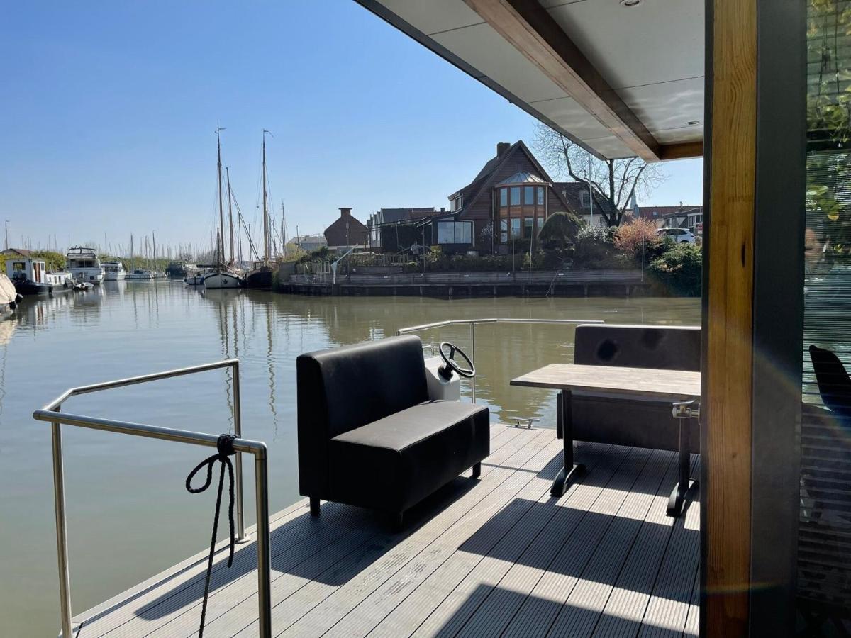Waterfront Houseboat Near The Centre Hotell Monnickendam Exteriör bild